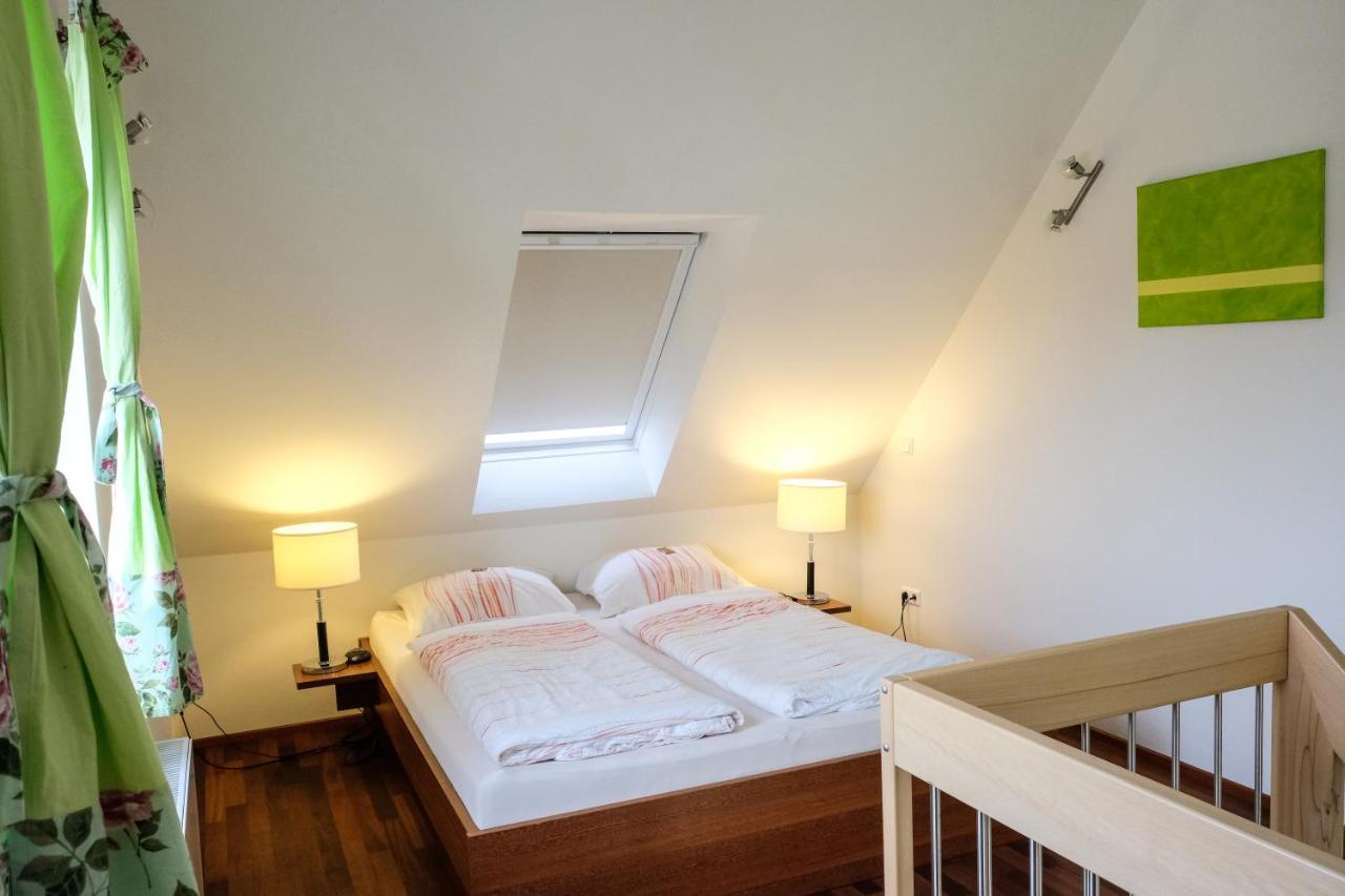 Jungingers Aparthotel Holzheim  エクステリア 写真